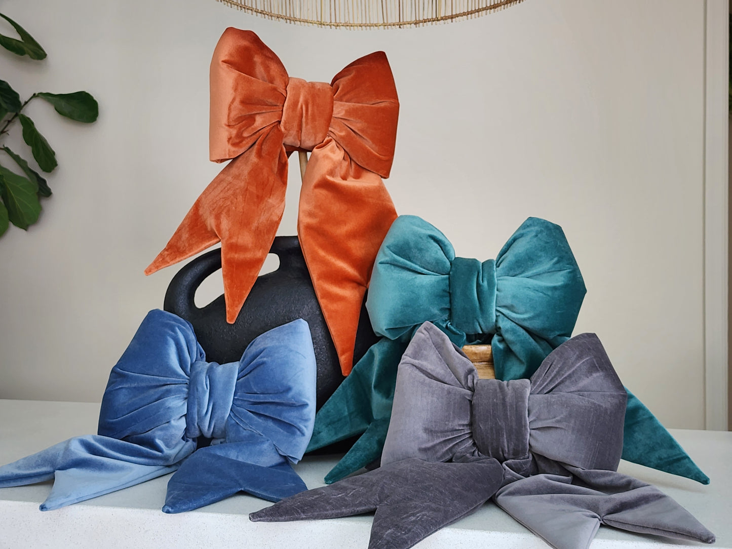 16-inch Trendy Christmas Bow - TheChristmas.com Exclusive