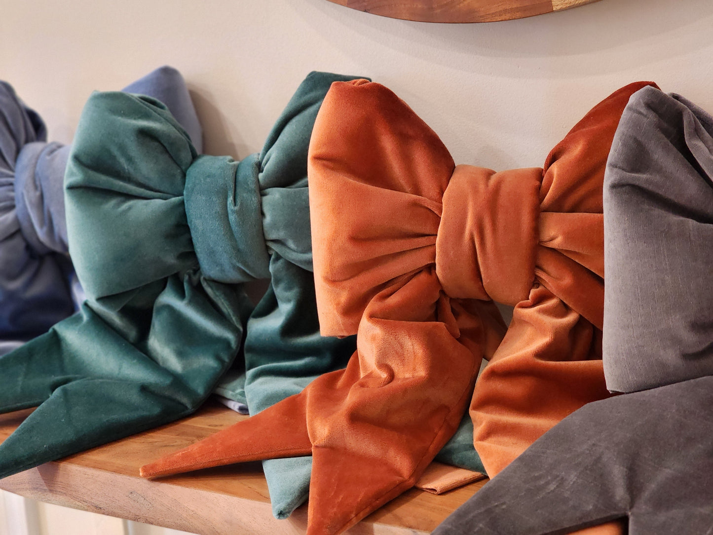 16-inch Trendy Christmas Bow - TheChristmas.com Exclusive