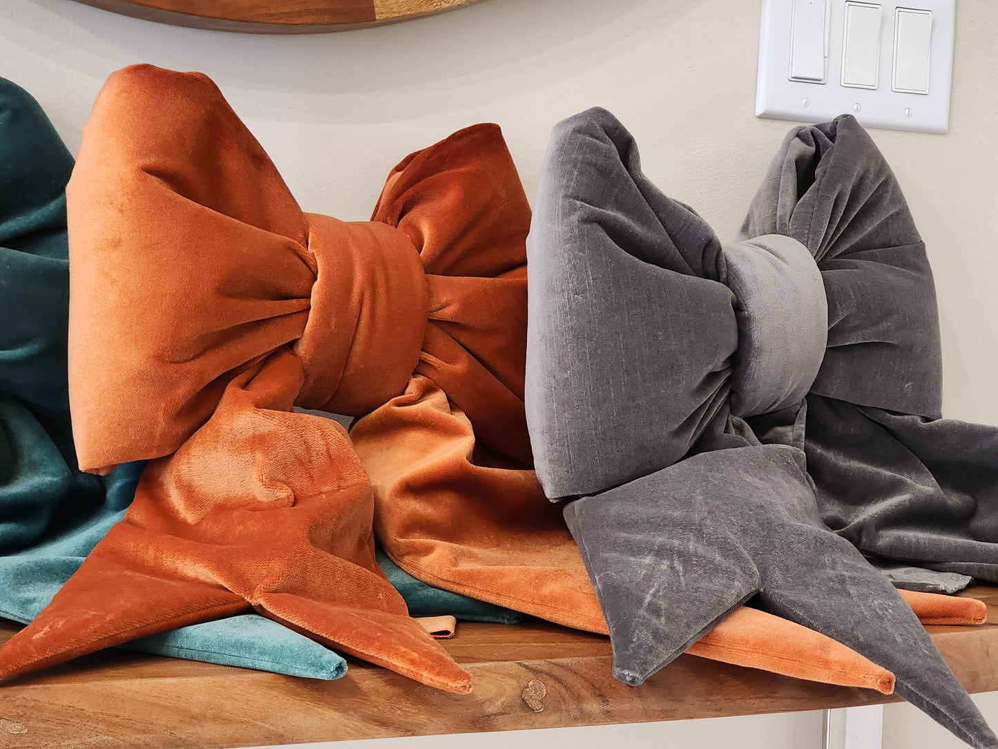 16-inch Trendy Christmas Bow - TheChristmas.com Exclusive