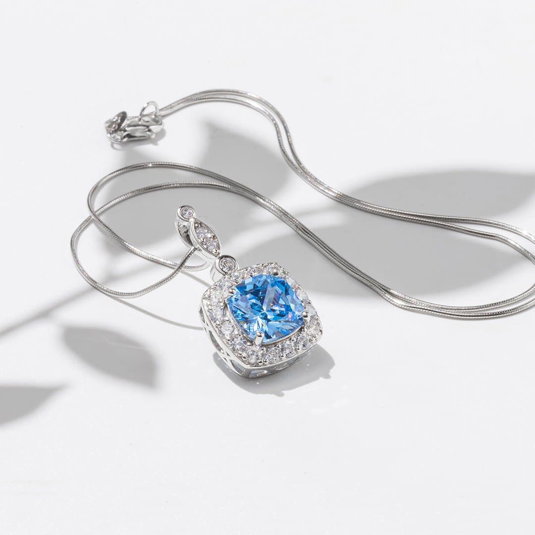 Winter Diamond™ 18K White Gold Pendant